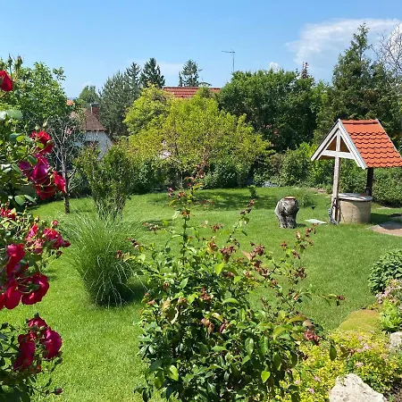 - Peter Apartment Balatonfured