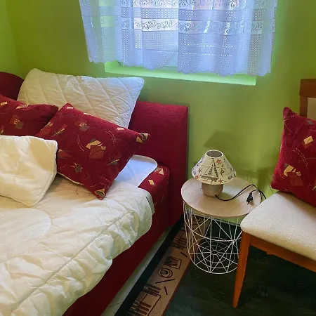 - Péter Apartman Balatonfüred